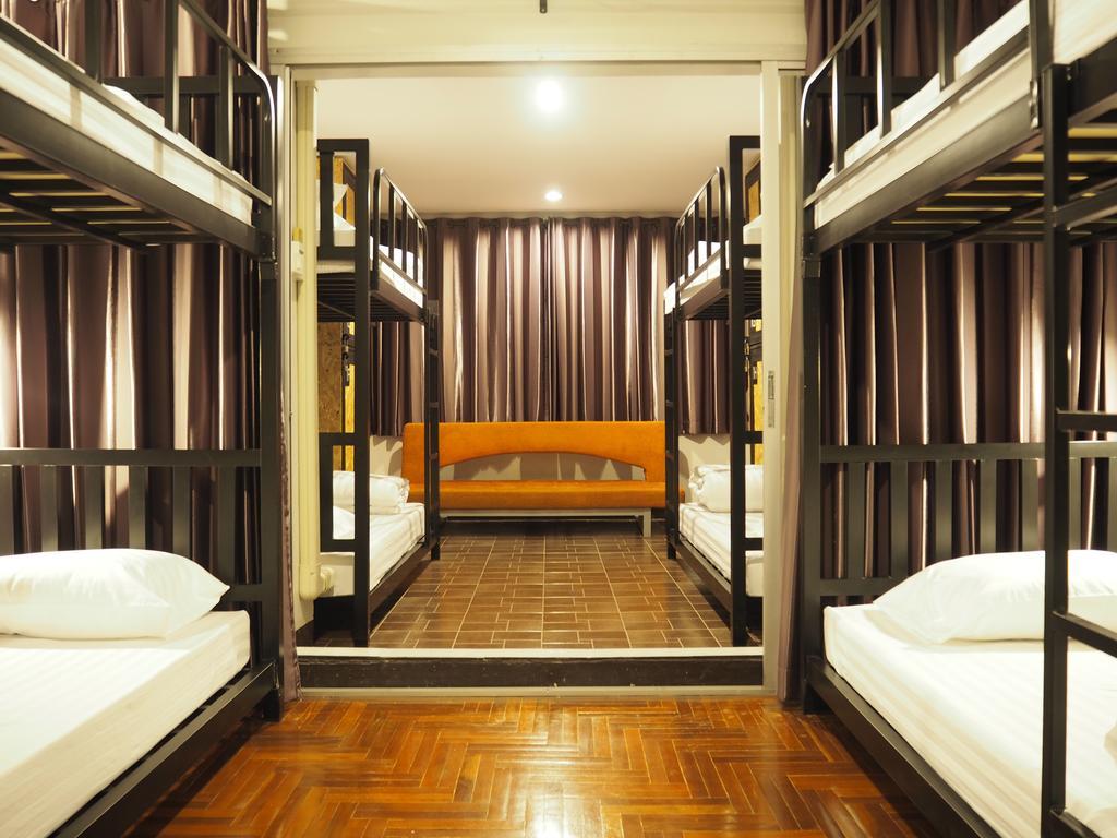 Eden Walking Street Hostel Chiang Mai Room photo